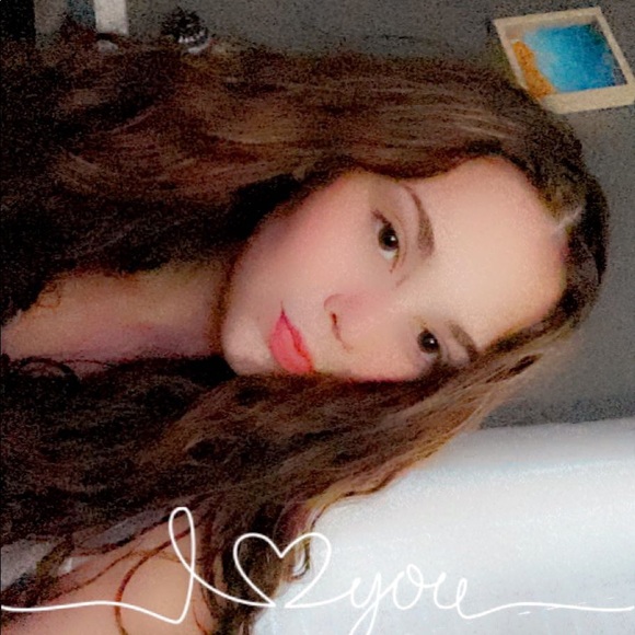 Meet your Posher, Holly - Picture 3 of 3